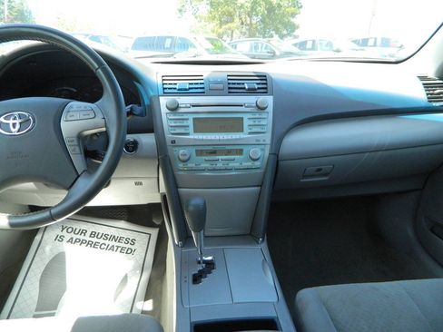 Used 2007 Toyota Camry Hybrid FWD image 16
