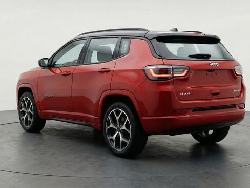 Used 2025 Jeep Compass Limited AWD/4WD image 6