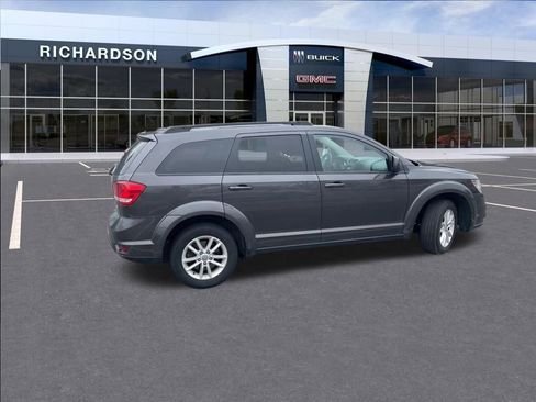 Used 2016 Dodge Journey SXT w/ Comfort/Convenience Group image 16