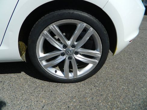 Used 2015 Volkswagen Golf TDI SEL FWD image 25
