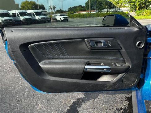 Used 2019 Ford Mustang Coupe RWD image 13