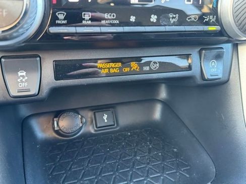 Certified 2021 Toyota RAV4 XLE AWD/4WD image 13