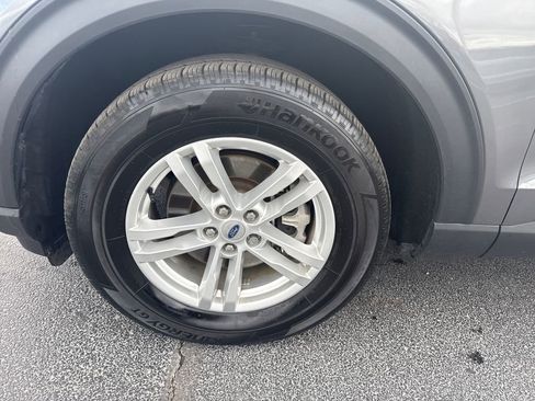 Used 2023 Ford Explorer XLT w/ Equipment Group 202A image 19