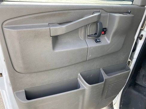 Certified 2022 Chevrolet Express 2500 Extended image 14