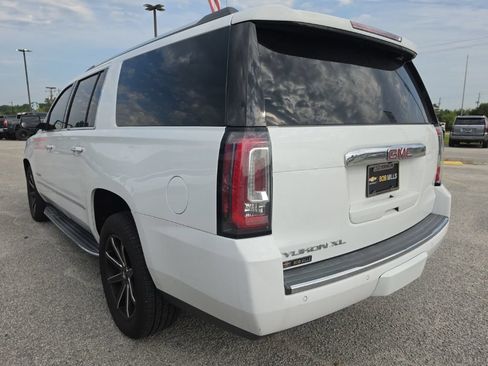Used 2020 GMC Yukon XL Denali RWD image 3