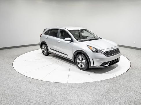 Used 2018 Kia Niro FE FWD image 27