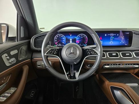 Used 2024 Mercedes-Benz GLE 350 4MATIC image 23