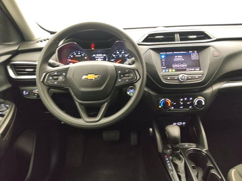 Used 2023 Chevrolet TrailBlazer LT FWD image 22