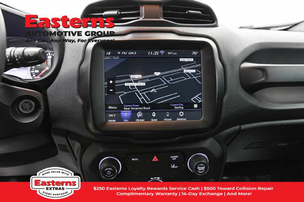 Used 2023 Jeep Renegade Trailhawk AWD/4WD image 12