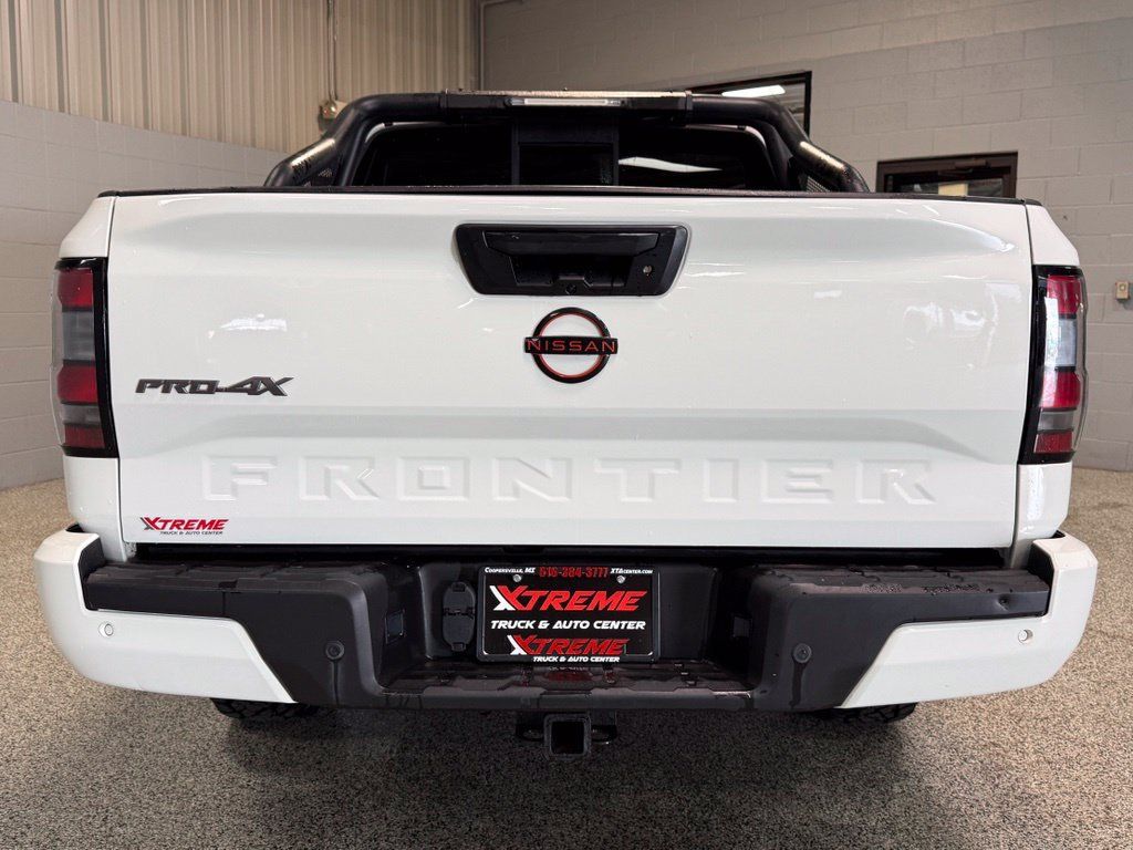 Used 2022 Nissan Frontier PRO-4X AWD/4WD image 5