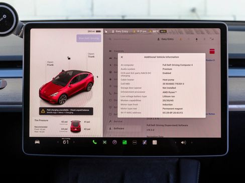 Used 2024 Tesla Model Y Long Range AWD/4WD image 27