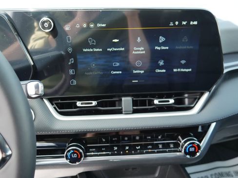 New 2026 Chevrolet Equinox LT w/ Convenience Package II AWD/4WD image 16