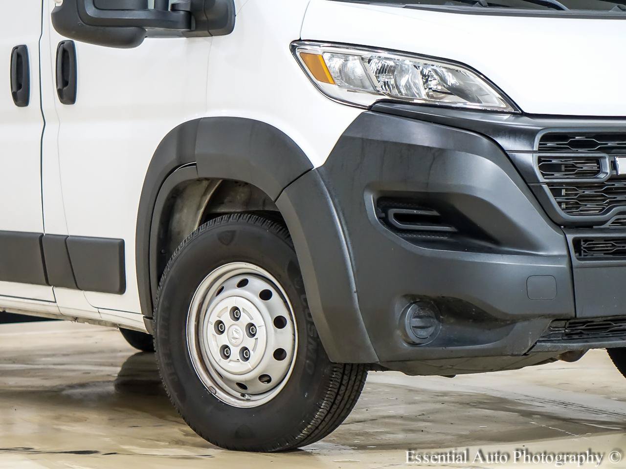 Used 2023 RAM ProMaster 2500 FWD image 3