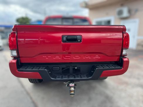 Used 2019 Toyota Tacoma SR w/ SR Convenience Package image 8