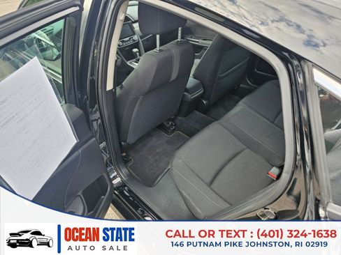 Used 2018 Honda Civic EX image 11