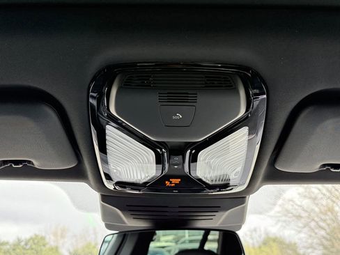 New 2026 BMW X5 xDrive40i w/ Executive Package image 32