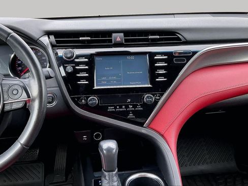 Used 2018 Toyota Camry XSE FWD image 6