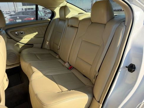 Used 2016 Ford Taurus SEL FWD image 18