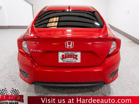Used 2018 Honda Civic EX image 4