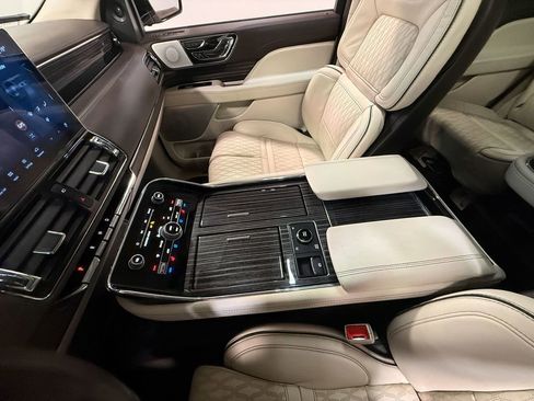 Used 2024 Lincoln Navigator Black Label AWD/4WD image 86