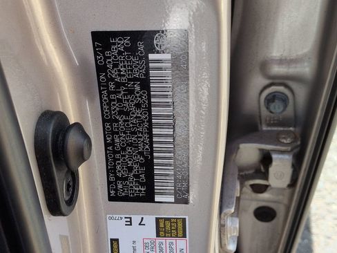 Used 2017 Toyota Prius Prime Advanced FWD image 29