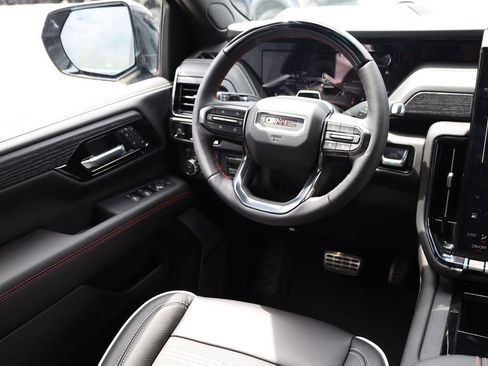 New 2026 GMC Yukon XL AT4 Ultimate AWD/4WD image 23