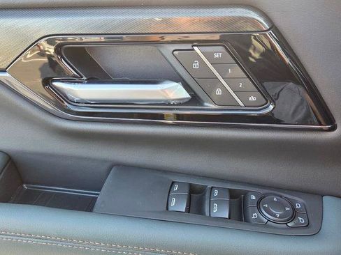New 2026 GMC Yukon XL AT4 w/ AT4 Premium Plus Package AWD/4WD image 19