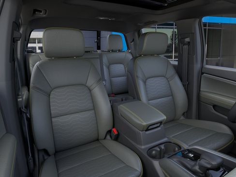 New 2026 Chevrolet Colorado ZR2 w/ Technology Package image 17