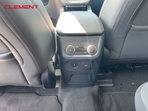New 2025 Ford Explorer Active w/ Active Comfort Package image 41