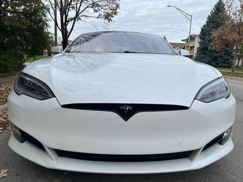 Used 2020 Tesla Model S Performance image 2