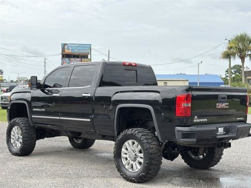 Used 2015 GMC Sierra 2500 Denali w/ Duramax Plus Package AWD/4WD image 7