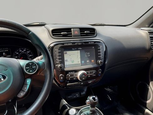Used 2015 Kia Soul ! w/ Sun & Sound Package FWD image 9
