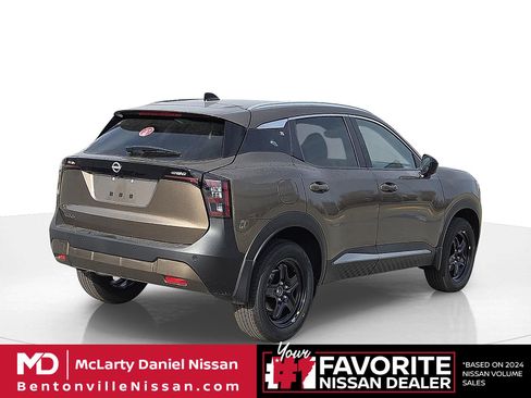 New 2026 Nissan Kicks SV w/ SV Premium Package image 5