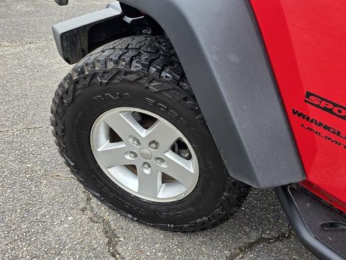 Used 2018 Jeep Wrangler Unlimited Sport S AWD/4WD image 28