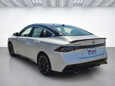 New 2026 Nissan Sentra SR w/ Floor Mat Package FWD image 6