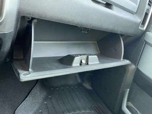 Certified 2019 RAM 1500 Classic SLT w/ Luxury Group image 36