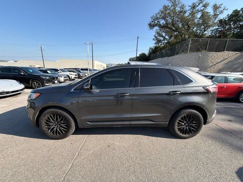 Used 2019 Ford Edge SEL w/ Equipment Group 201A FWD image 2