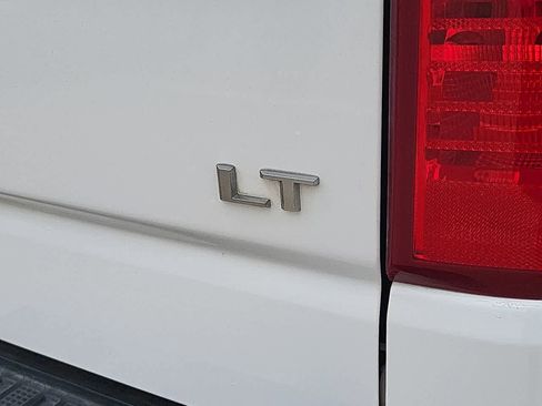 Used 2020 Chevrolet Silverado 1500 LT w/ Texas Edition AWD/4WD image 16
