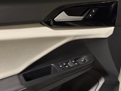 Used 2025 Volkswagen Taos S image 14