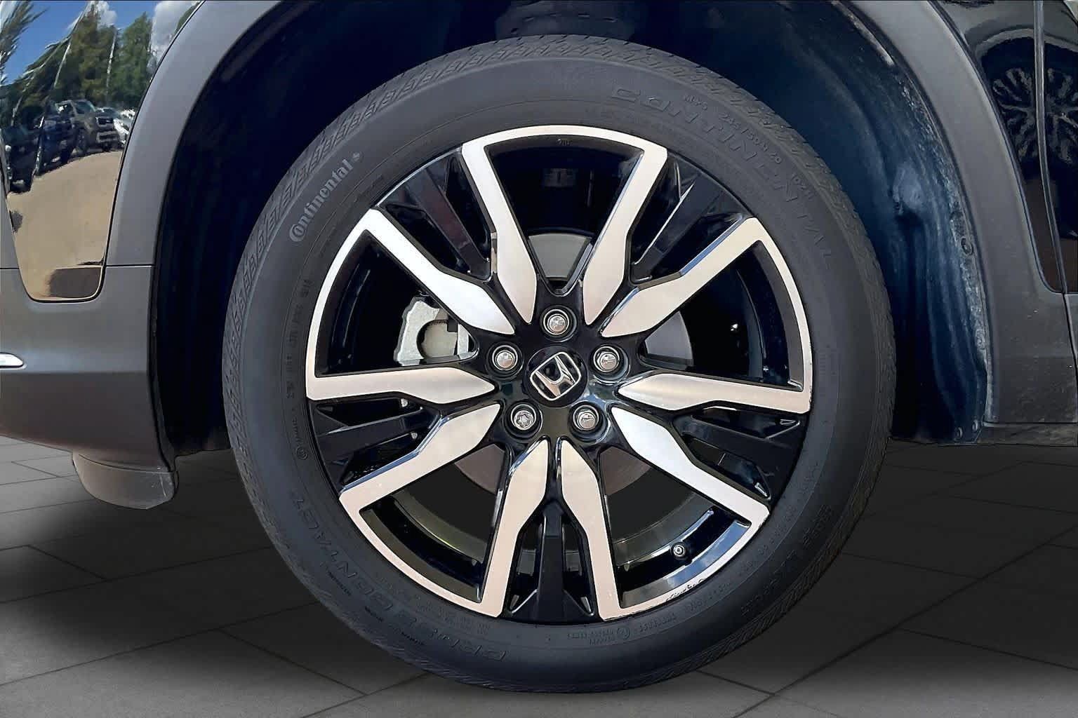 Used 2019 Honda Pilot Touring image 10