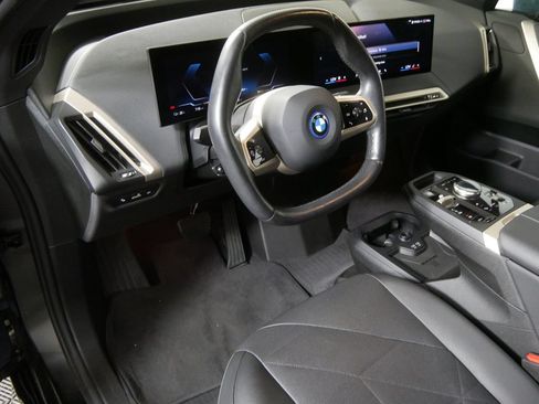 Used 2024 BMW iX xDrive50 w/ Sport Package AWD/4WD image 14