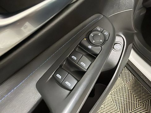 Used 2024 Buick Envista Sport Touring w/ Convenience I Package FWD image 13