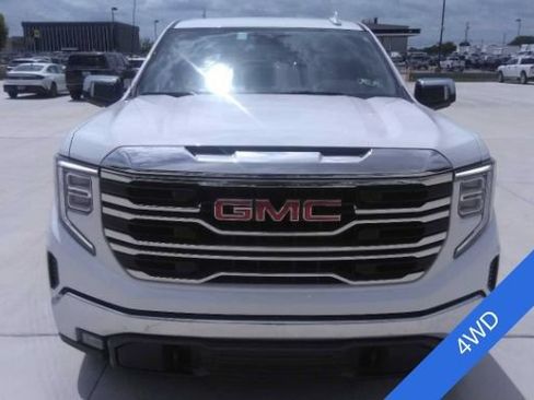 Used 2025 GMC Sierra 1500 SLT AWD/4WD image 2