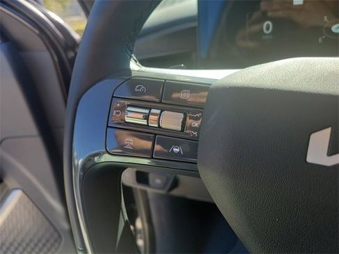 Certified 2026 Kia EV9 Light image 22