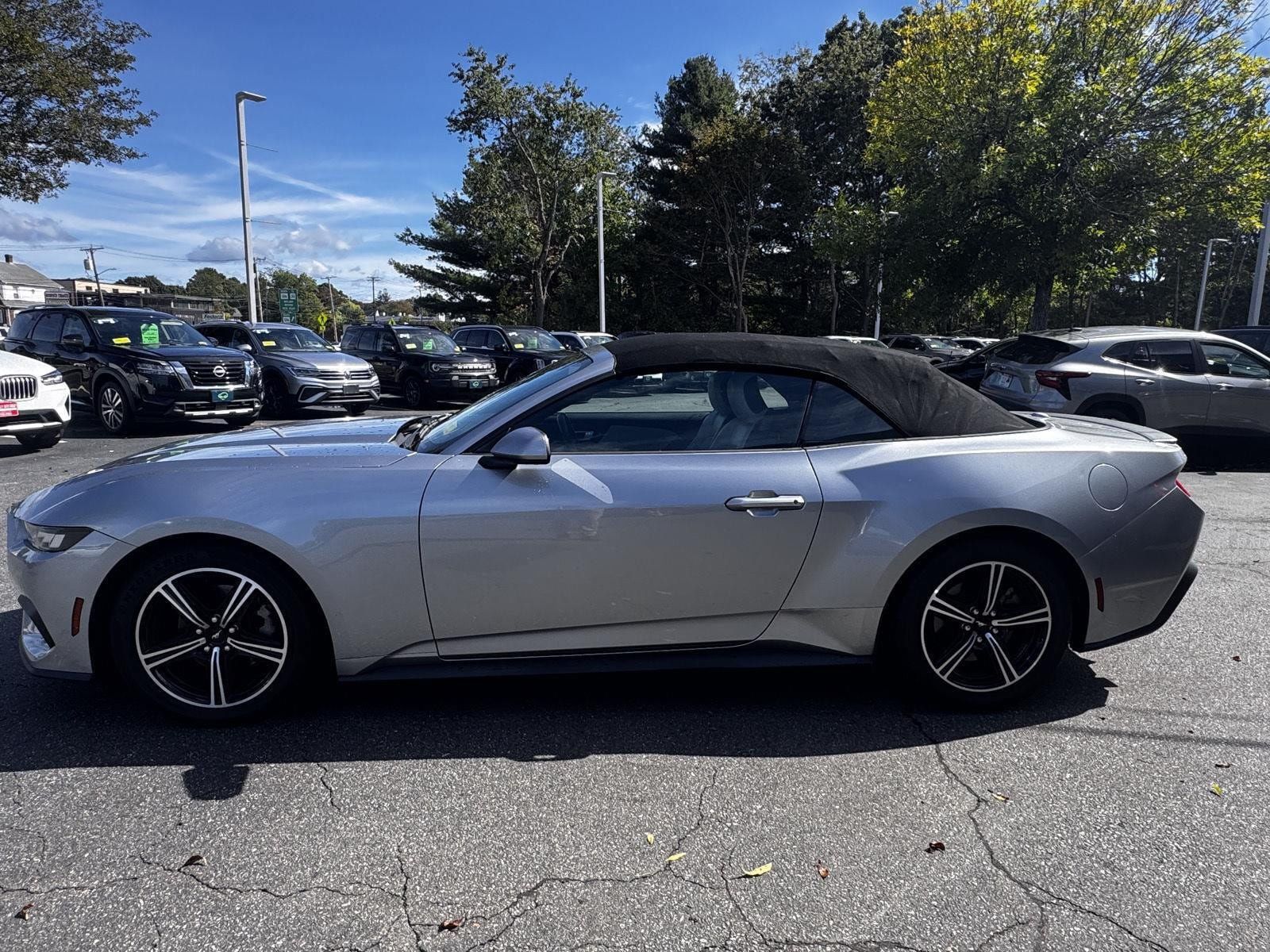 Used 2024 Ford Mustang Premium RWD image 4