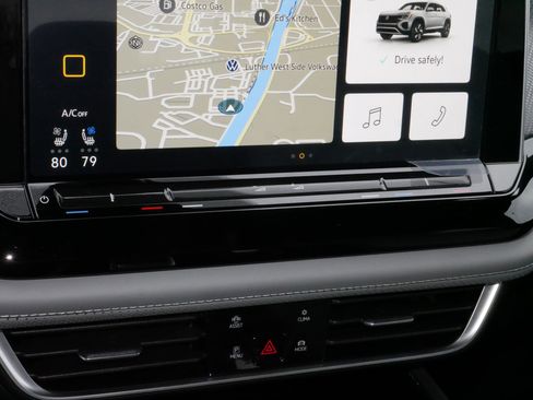 Certified 2025 Volkswagen Atlas Cross Sport SEL R-Line image 23