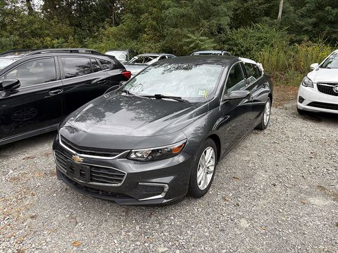 Used 2017 Chevrolet Malibu LT image 1