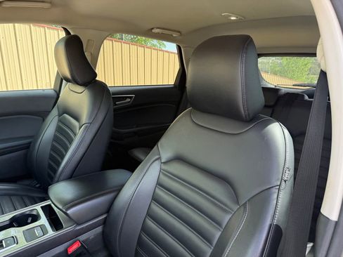 Certified 2024 Ford Edge SEL AWD/4WD image 13