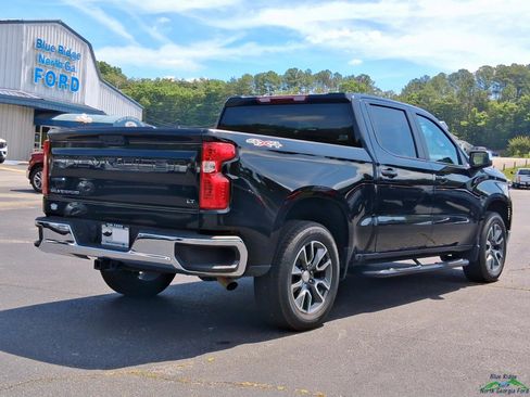 Used 2022 Chevrolet Silverado 1500 LT w/ Protection Package AWD/4WD image 5