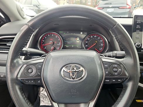 Used 2022 Toyota Camry XSE w/ Navigation Package image 17
